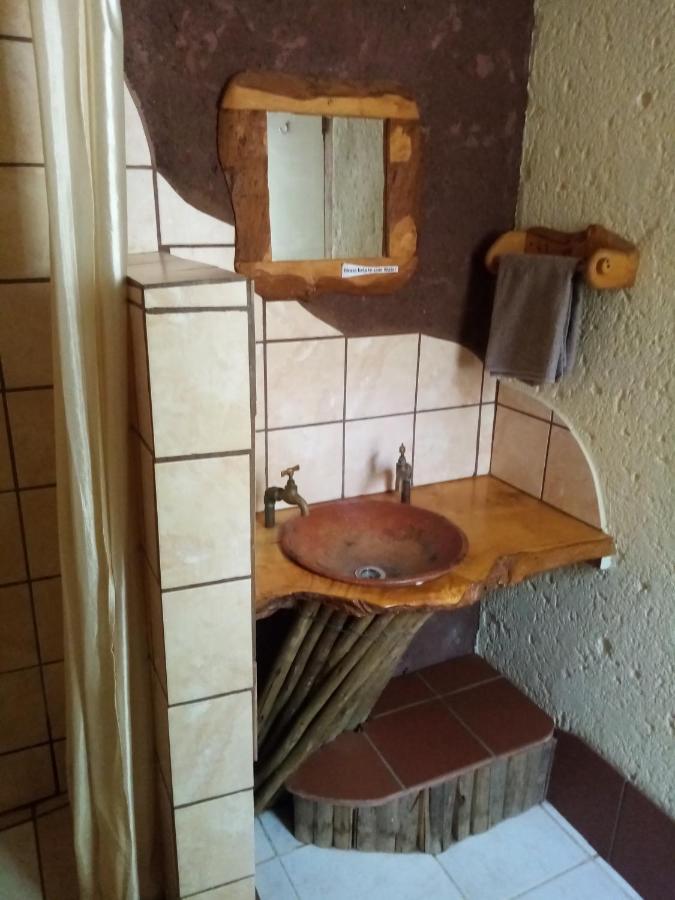 Bushwhacked Barberton Hotel Eksteriør billede